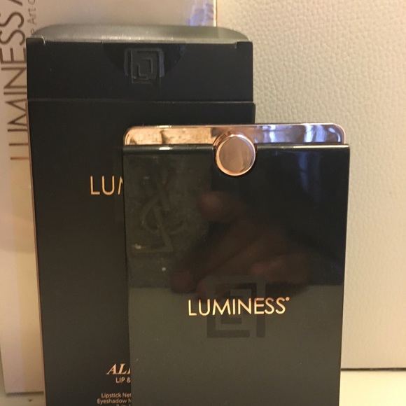 🌺SOLD🌺Luminess Alluring Lip & Eye Palette Double… - Picture 3 of 14